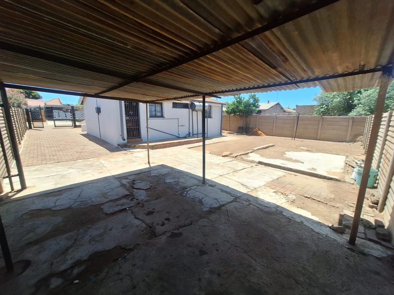 2 Bedroom Property for Sale in Mabopane Unit B North West